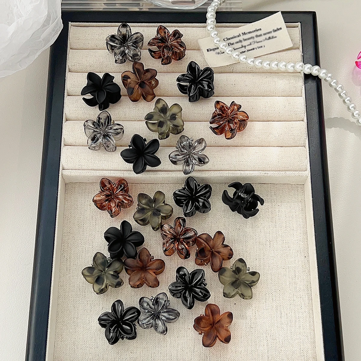 

Small Flower Hair Claw Clips, 20PCS 1" Cute Mini Claw Clips Mini Claw Clips Strong Grip for Women/Girls' Thick/Thin Hair