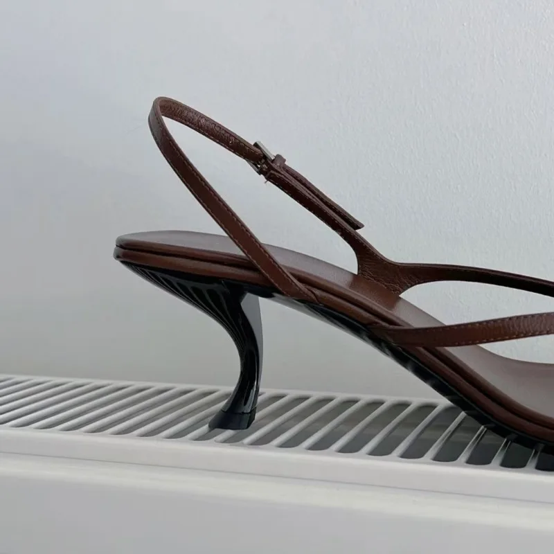 Gattino Sandali con tacco alto Donna Infradito Scarpe con punta quadrata Pantofole Clip Toe Designer 2025 Nuova estate Scarpe da sera sexy alla moda