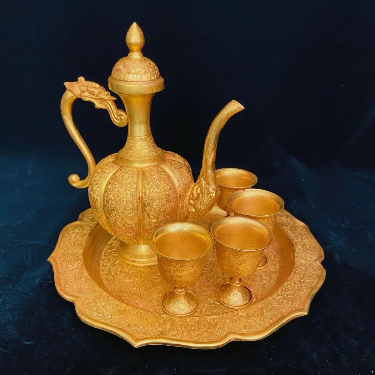Gilt wine jug wine set, a set of ornaments, collectibles, antique high relief engraved dragon wine jug