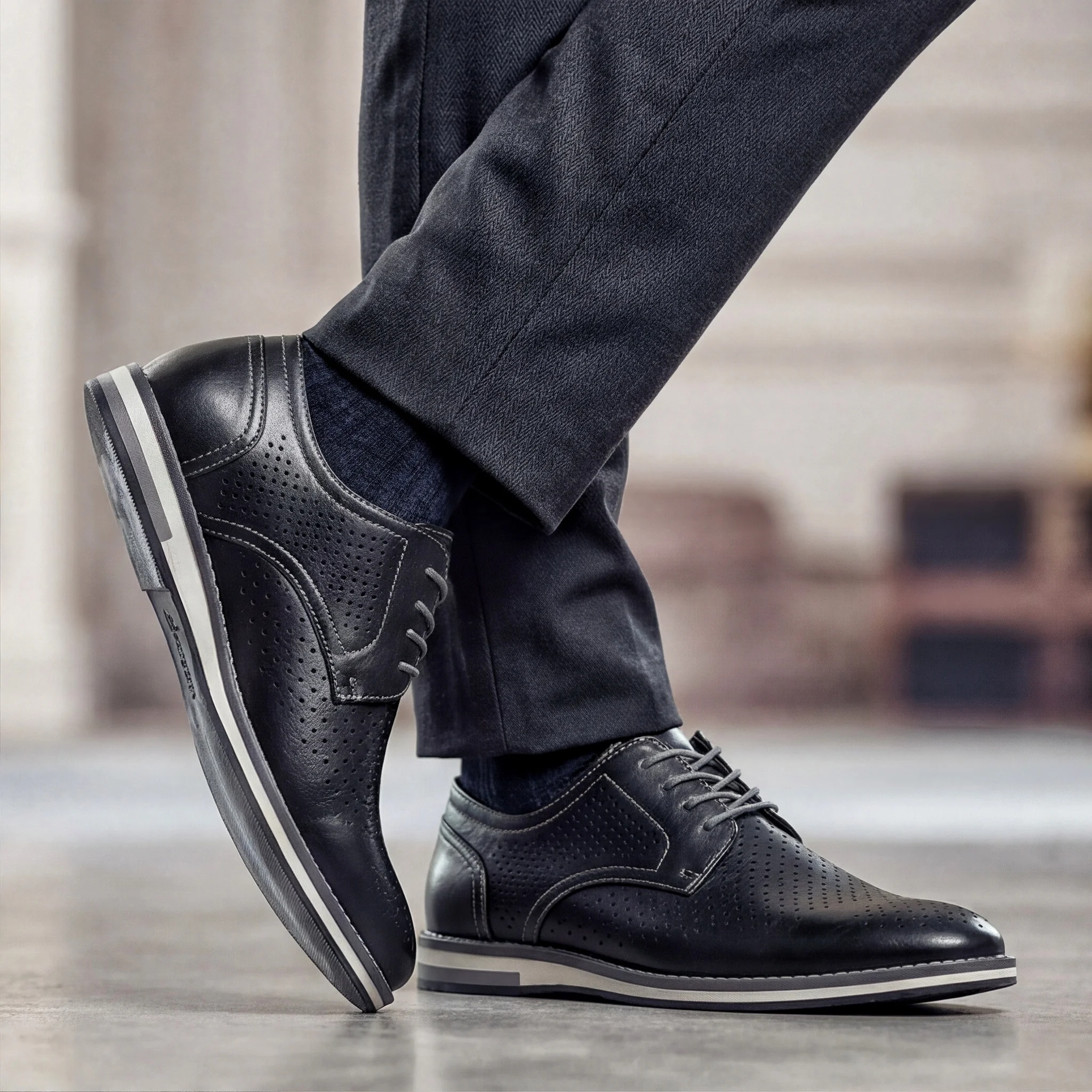 Braune atmungsaktive Herren-Freizeitschuhe, flache Schuhe mit Lochmuster, Herren-Sommerschuhe – Detail 13