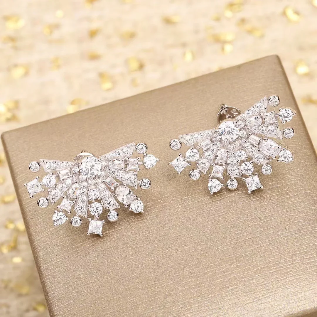 

New 2024 Trend Hot Brand Anniversary Gifts Jewelry Earrings For Women Pure 925 Sliver Elegant Charming Starry Snowflakes Stars