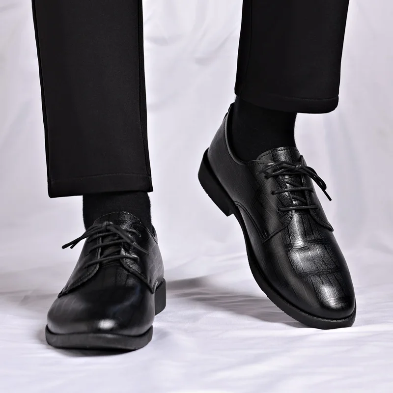 Men's Business Casual Leather Shoes Breathable Wedding Groomsmen Office Work Shoes Black Formal Shoes for Autumn Season