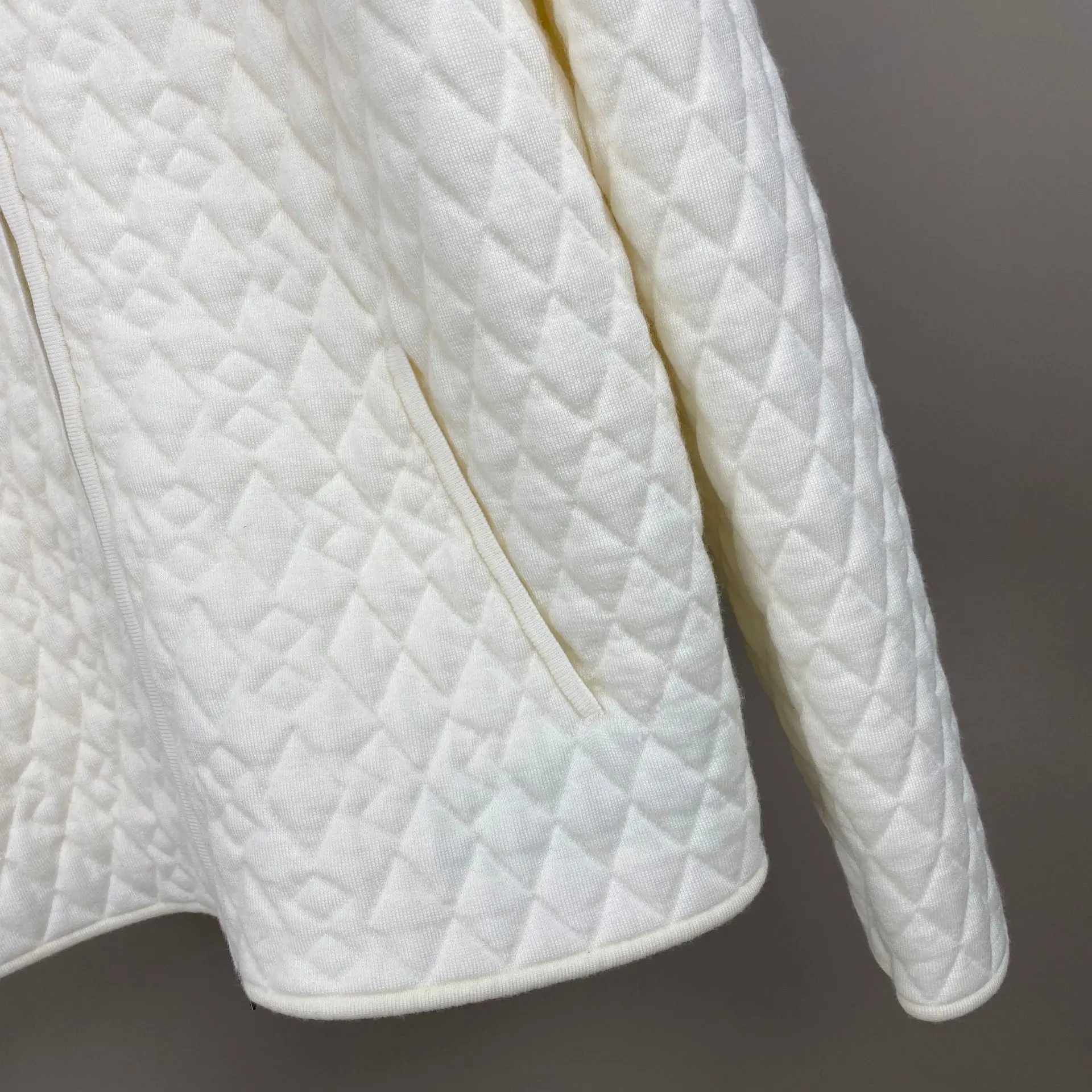 2025 automne/hiver nouveauté: motif diamant col montant laine poche à glissière à la mode et polyvalent décontracté coton rembourré J