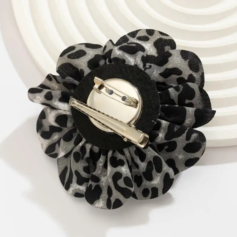 A52E Stylish Leopard Floral Duckbill Clip Brooch Flower Lapel Pin for Trendy Outfits
