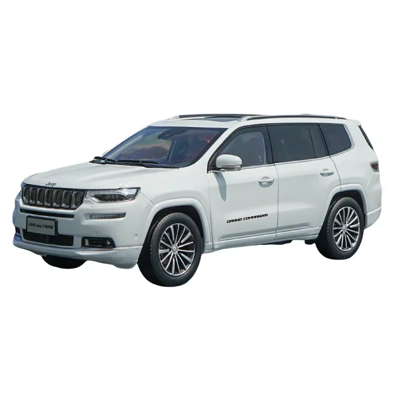 1:18 GAC FICK Jeep Grand Commander Jeep diecast alloy model children\'s collection of decorative toys, holiday gifts for children