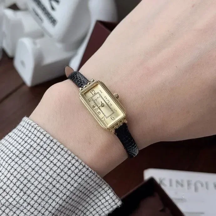 2024 New Women's Quartz Watch Gold Case Luxury Temperament Vintage Elegant Bracelet Real Belt Japanese Movement Gift for Lovers