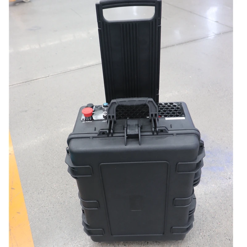 Macchina di pulizia laser 2023 con valutazione top, pulitore laser a fibra tipo carrello per la rimozione di ruggine e vernice