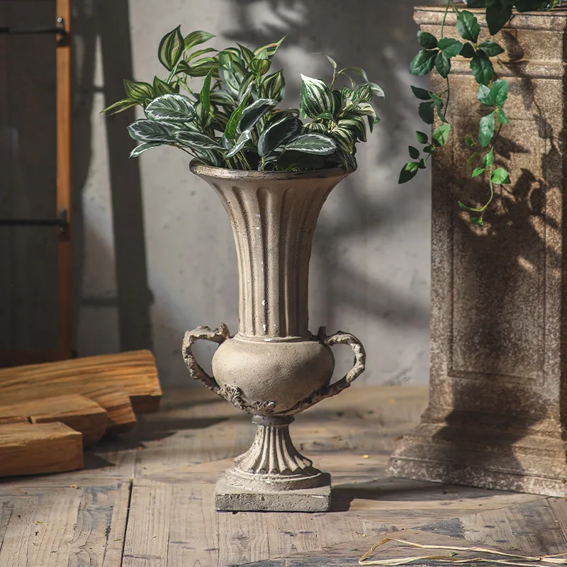 

European antique antique floor-to-ceiling vase ornaments Sanxingdui personalized shaped flower pot resin integrated dry flower p