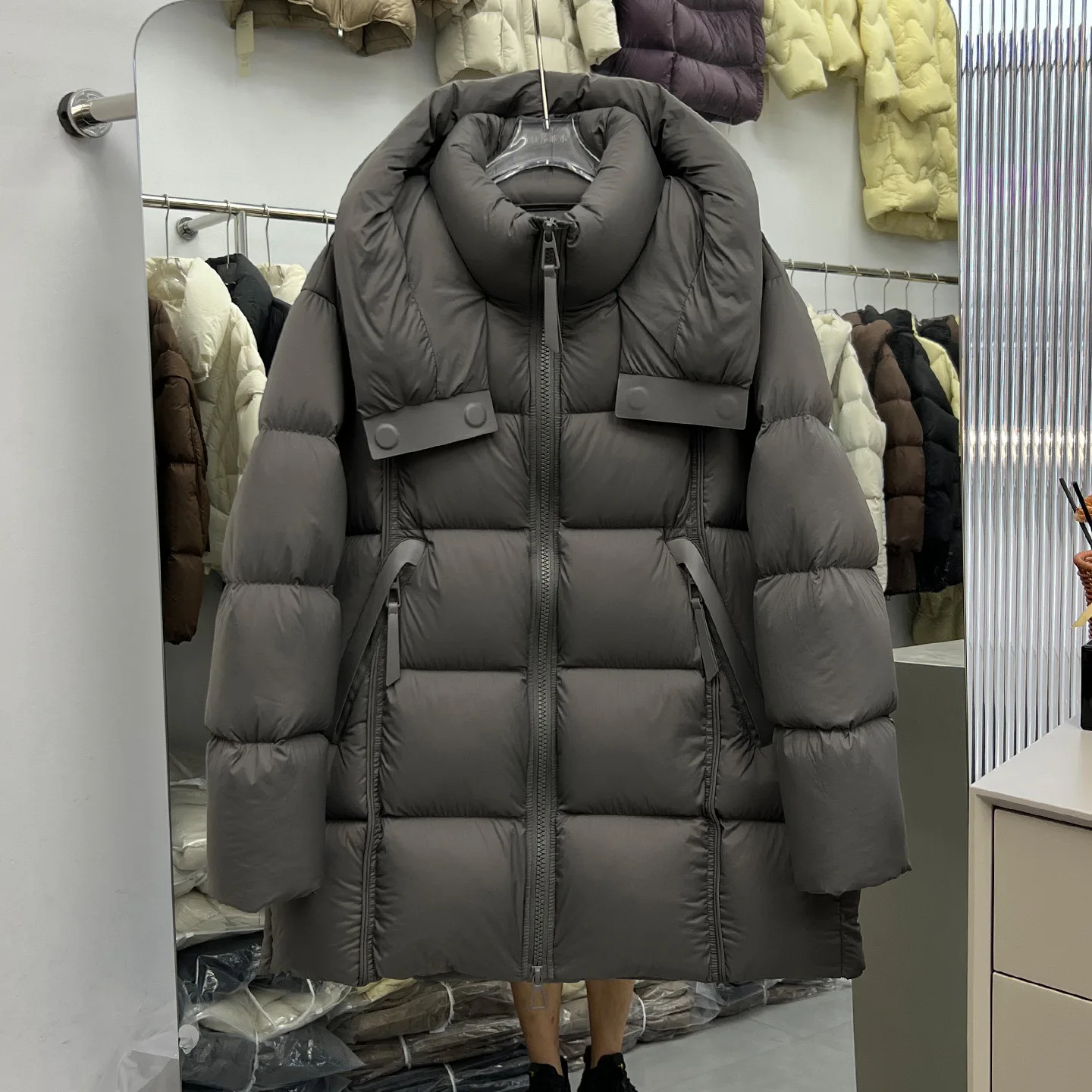 2026 شتاء جديد 90 الأبيض أوزة أسفل سترة سحابة نفخة أسفل سترة للنساء فضفاضة مقنعين معطف سميك سترة الثلوج مع مقنعين