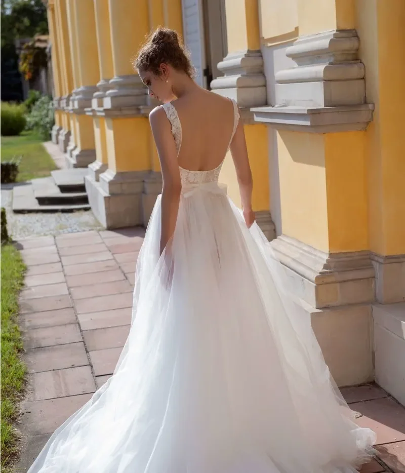 Fashion Princess Backless Wedding dress Round neck A-line Decal sexy side split Beach Bridal dress Tulle sweep train robe