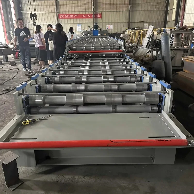 

840 686-710 Одиночный, двойной, трехслойный, Ile, индивидуальные формы, гофрированный трапециевидный кровельный лист, машина для прессования плитки