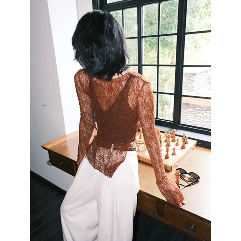 

Korean fashion autumn high-end retro classic long sleeved T-shirt versatile yarn lace hollow bottom shirt female clothing