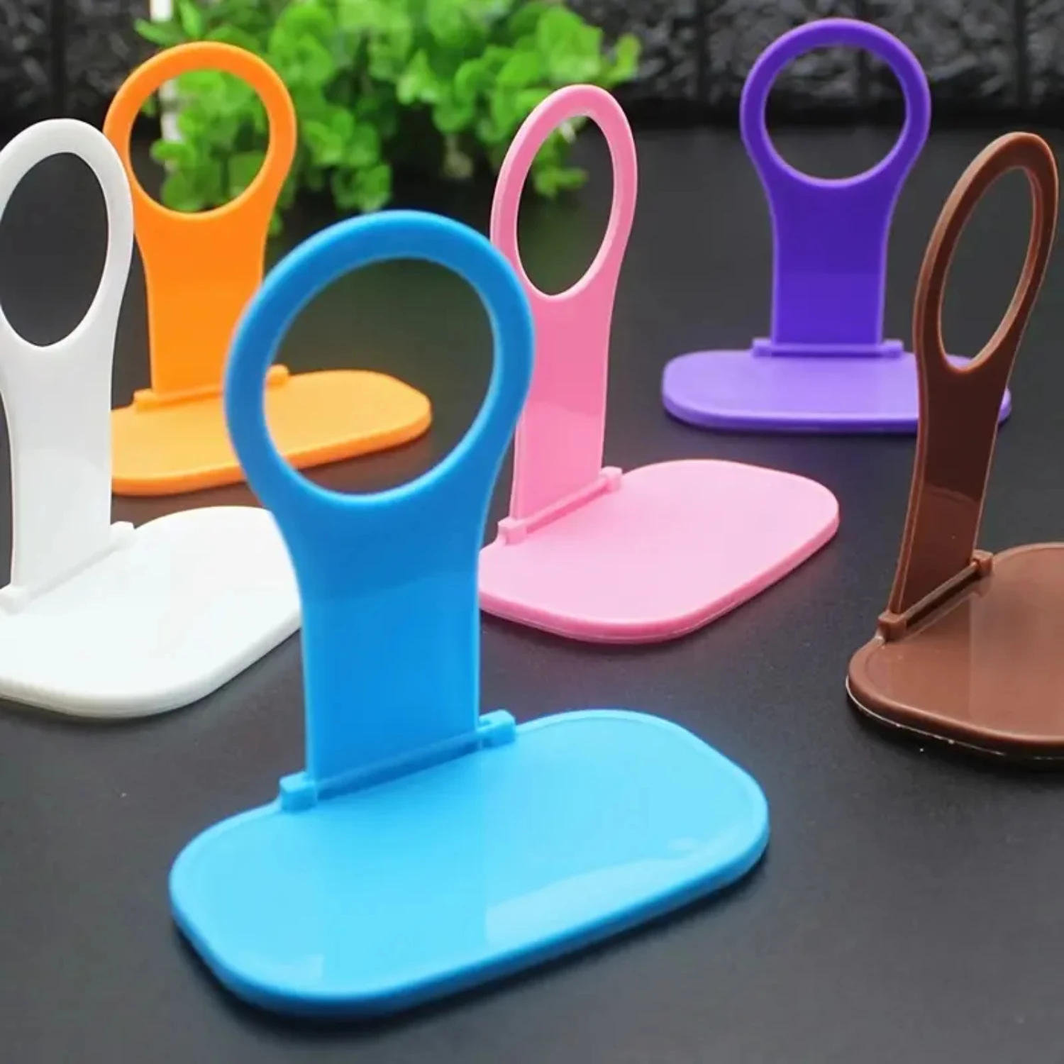 무작위 배송 접이식 휴대폰 홀더(벽면 어댑터 포함), 모노포드 스틱 및 케이블 정리 보관함 지원 - 휴대폰 C