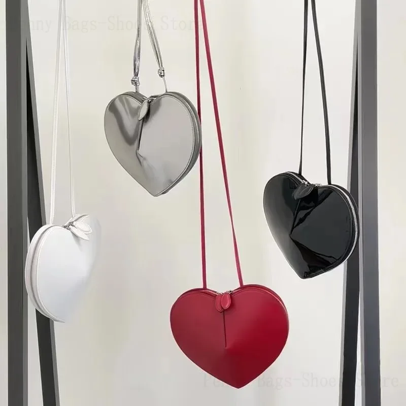 Love Bag New women's Sweet Cool Adult Girls Red Black PU Heart Shape borsa a tracolla regalo per le vacanze delle donne