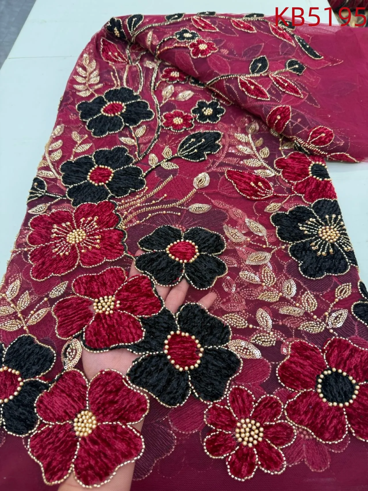 

3D Flower Lace Fabric French Mesh With Sequence Nigerian Lace Fabrics 2025 White Black Sequins Tulle Lace For Sewing KB5195