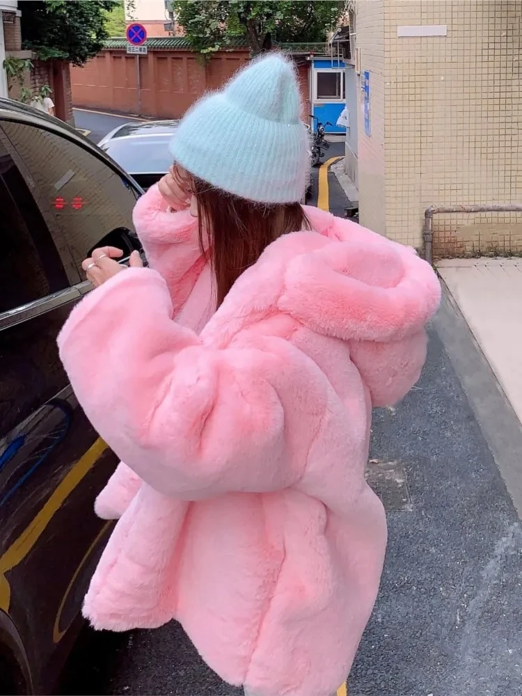 Süße rosa Pelz mäntel Frauen weibliche Winter dicke warme Streetwears koreanische Straße Kapuze Mode Plüsch jacke Oberbekleidung