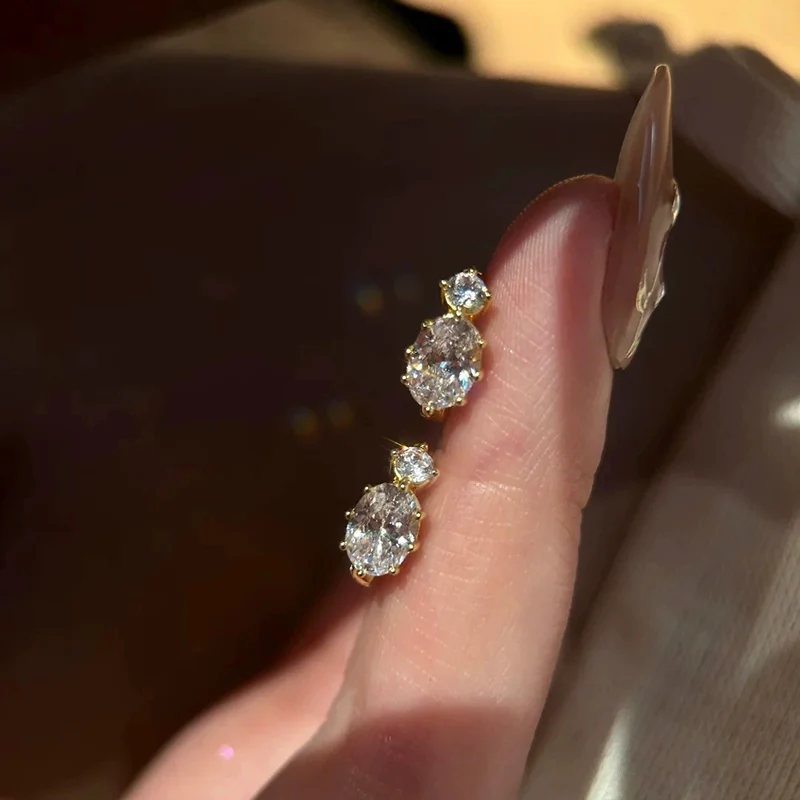 Fashion Flashing Earrings New Year Chinese Red Gold Plated Earring High Carbon Zircon Ear Jewelry for Women KOFSAC