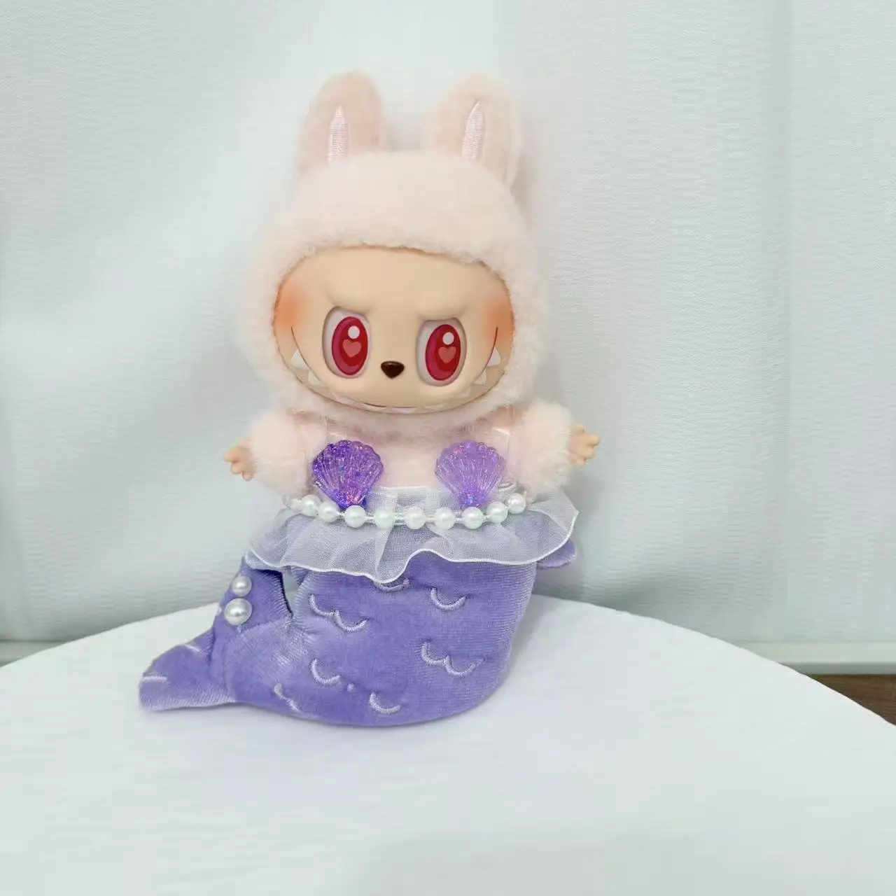 

The latest Labrador doll mermaid clothes are suitable for 10cm Labrador cloth. Clothes without dolls are cute and interesting