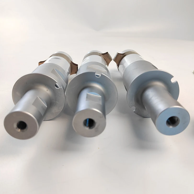 20KHZ 2000W Ultrasonic Welding Converter With 4PCS Ring Piezo Ceramic For Mask Welding