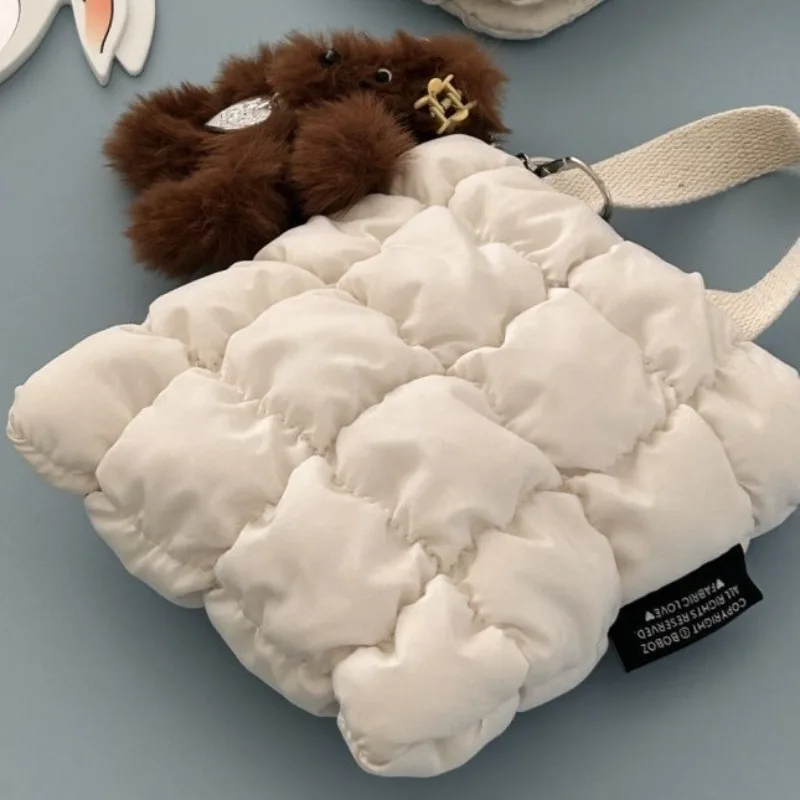 قطعة واحدة من حقيبة مستحضرات التجميل الصغيرة ذات الخصر السحابي، خفيفة الوزن، صلبة، زر إغلاق آمن مع محفظة للعملات المعدنية وحقيبة سماعة الرأس