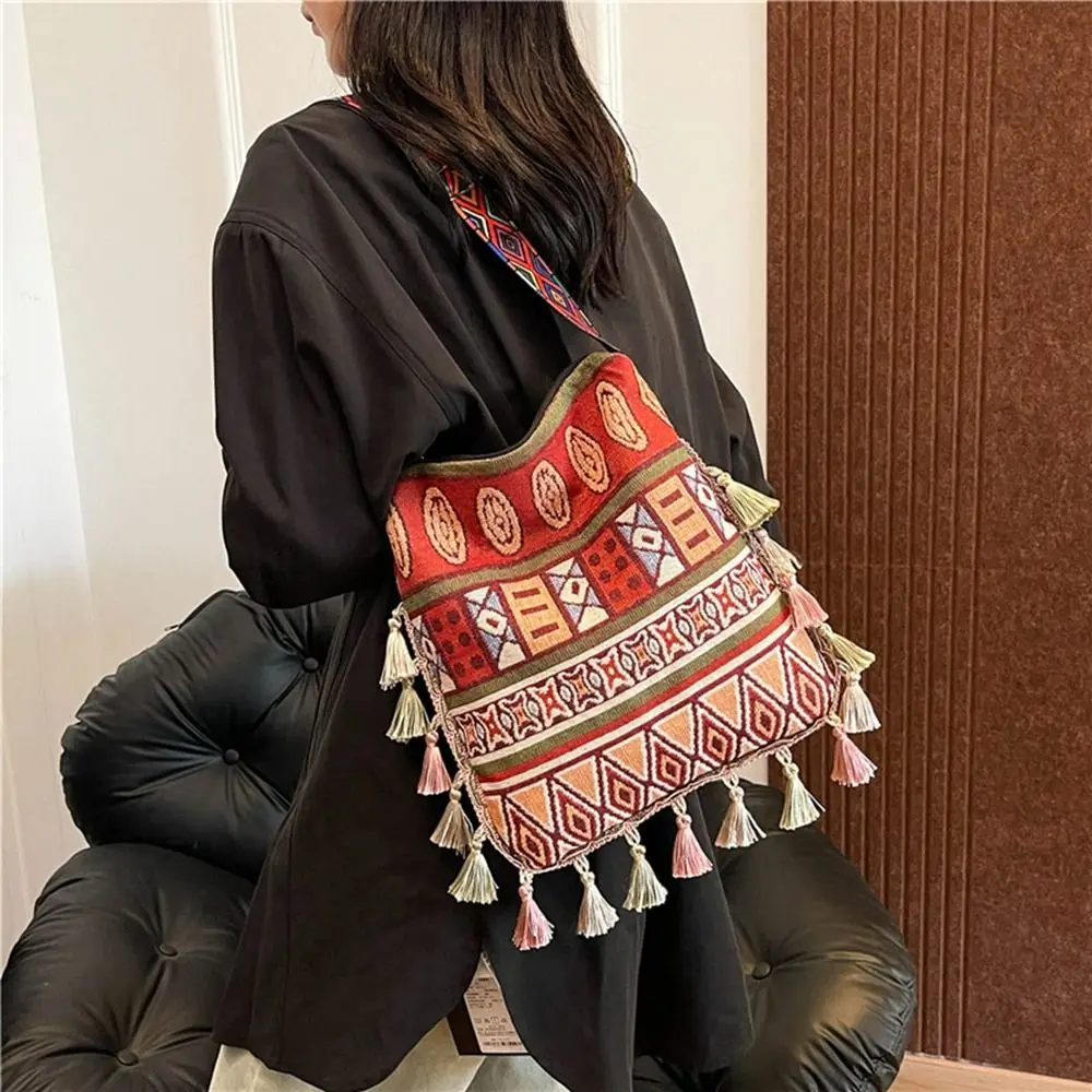 

Vintage Fringe Ethnic Style Crossbody Bags Cloth Large Capacity Tassel Shoulder Bag Geometric Handbag Bohemian Tote Bag Travel