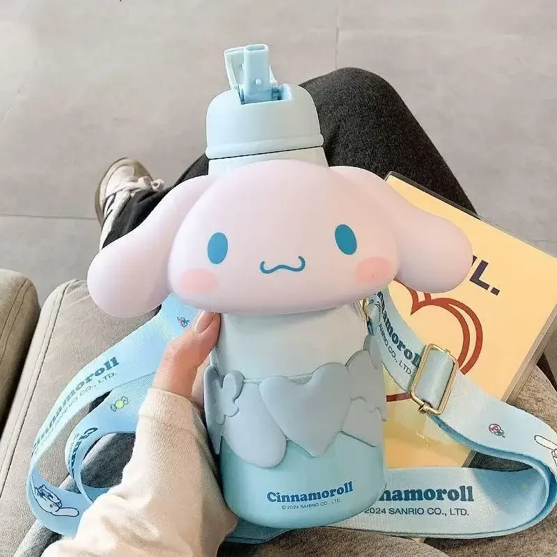 سانريو ميلودي كورومي سينامورول هالو كيتي 650 مللي كوب قارورة عازلة سعة كبيرة للأطفال لطيف ومحمول كوب بقشة هدية