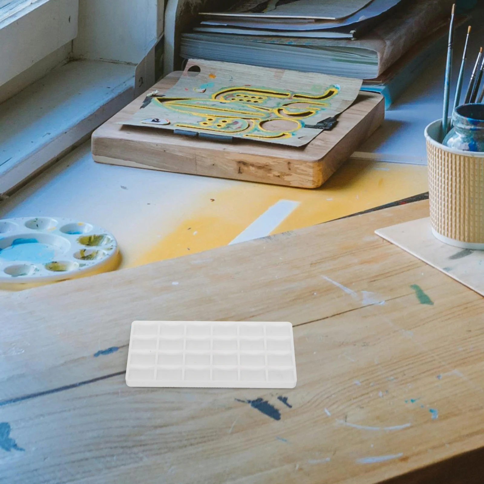 

Plastic Watercolor Paint Box 24 Grids Ample Compartments Portable Palette Spill-Proof Pigment Holder Organizer Case