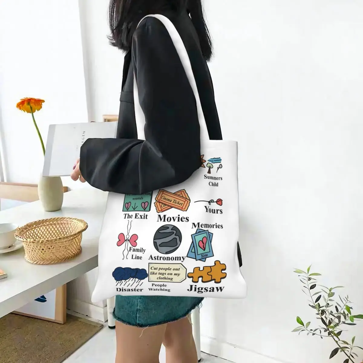 كونان ألبوم رمادي حمل الحقائب حقيبة يد نسائية قماش حقيبة كتف الطالب حقيبة تسوق مطبوعة