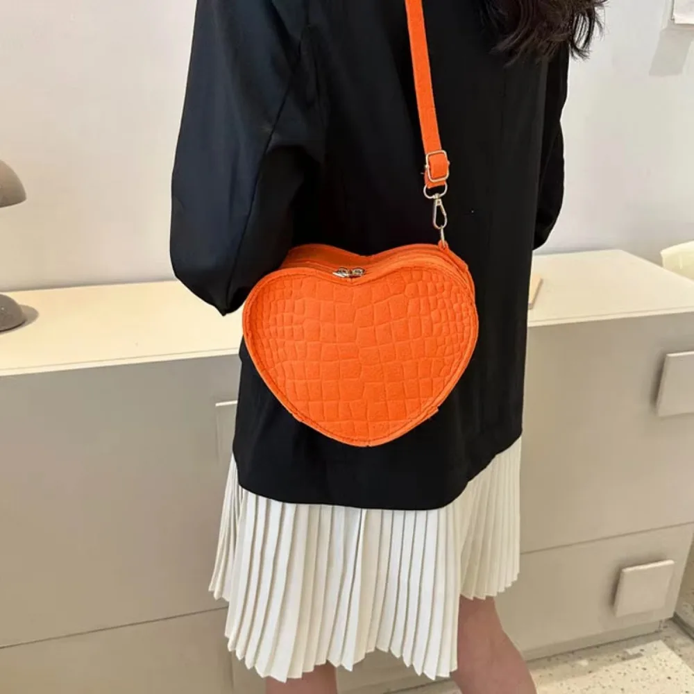 2023 Fashion Crossbody Bags for Women New Simple Single Shoulder Bag Casual Felt Love Handbag Женская Сумка Women\'s Handbags