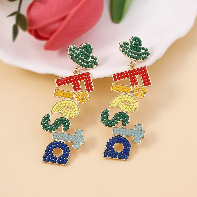 Pendientes de Letras de Colores con Cuentas de Arroz Estilo Carnaval Español, Creativos y Personalizados con Letras Bordadas en el Sombrero