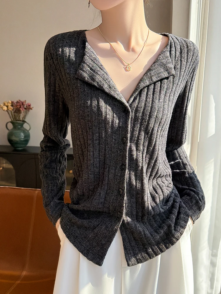 

Retro Simple V-ne Button Cardigan Women's Slimming Versatile Knitwear Low-ne Sweater Top Casual Loose Fit Soft Long Sve