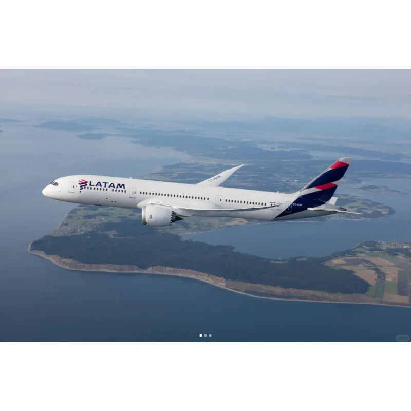 2025 new 1:150 Chile LATAM Airlines Boeing 787 Dreamliner Diecast Model Airlines Resin Airplane Toys Collection Display Gifts