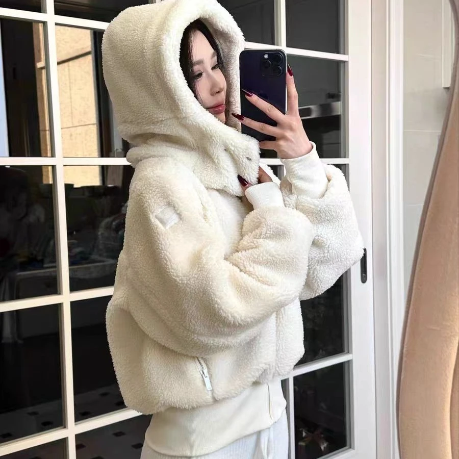 

Accolade Lamb Wool Thick Zipper Hooded Coat Casual Yoga Wear Women's Winter Short Warm Cotton-padded Jacket