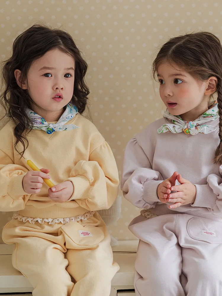 

2025 Autumn Kids Baby Girls Two-piece Set Round Neck Long Sleeve Lace Trim 1-6Y Girls Sweatshirt Love Pocket Toddler Girls Pants