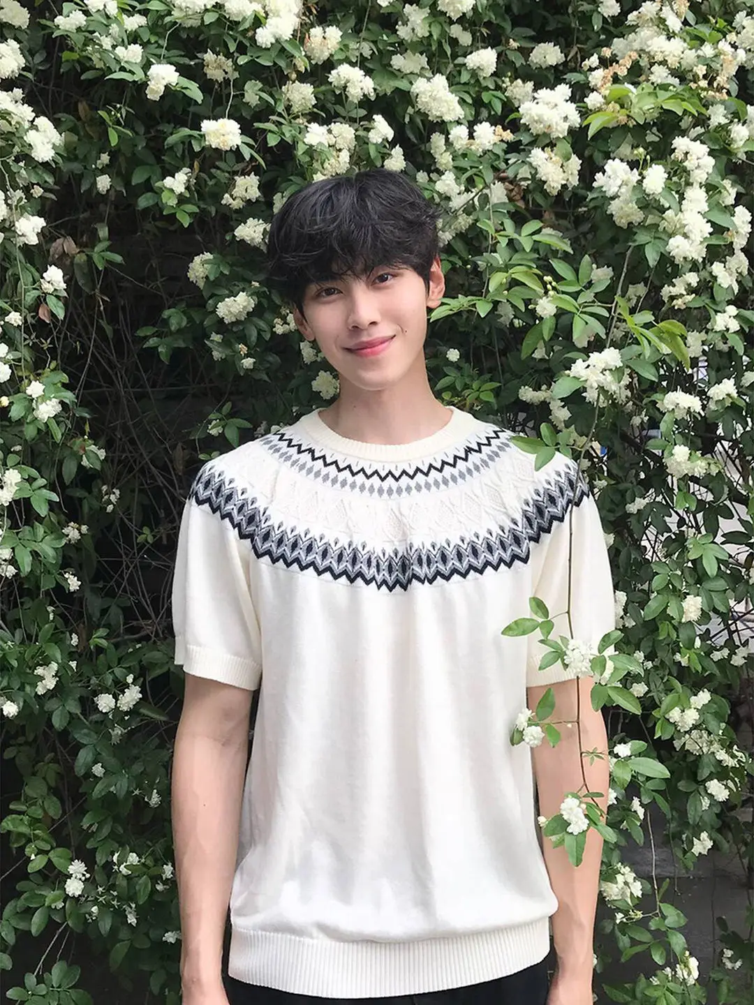 Lightweight Short Sleeve Ice Silk Knitted T-Shirt with Fair Isle Embroidery in Apricot Cleanfit Cool Feeling Half Sleeve T-Shirt