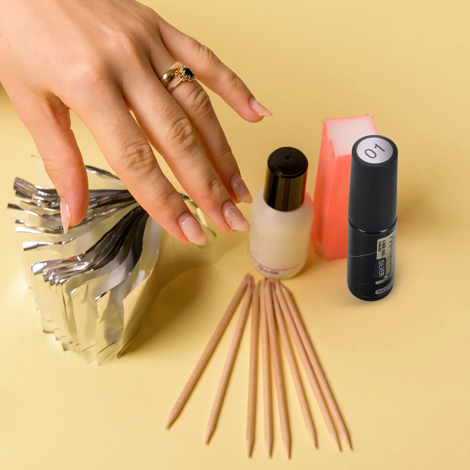 

High Density 5 Ml Metallic Nail Art Gel Liner Professional Painting Versatile Design Nail Salon Supplies