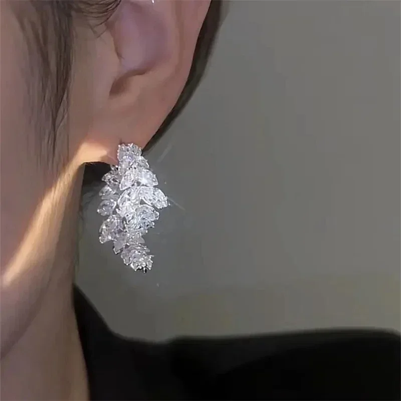 2024 New Fashion Trend Unique Design Elegant and Exquisite Zircon Leaf Earrings For Women Jewelry Wedding Party Premium Gifts