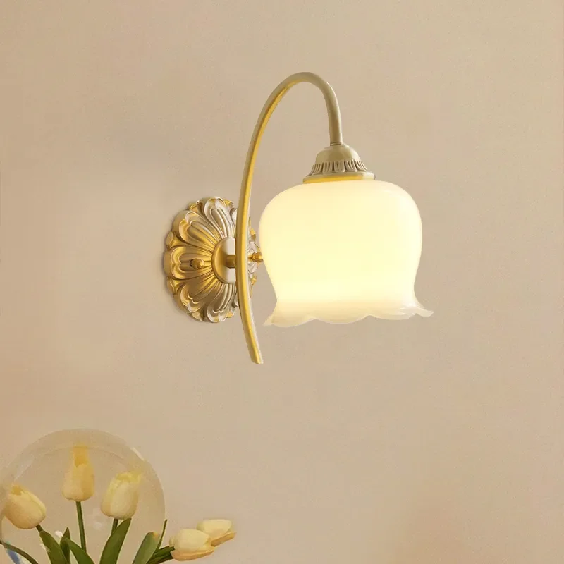French Retro Flower Wall Lamp Cream Style Designer Sconce for Bedroom Living Room Corridor Background Light Home Decor