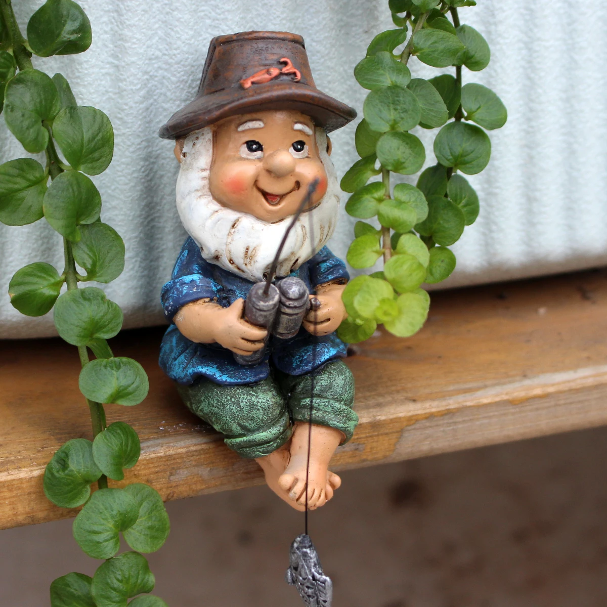 1 hat fishing Weng ornament, creative garden bonsai decoration ornament, resin handicraft