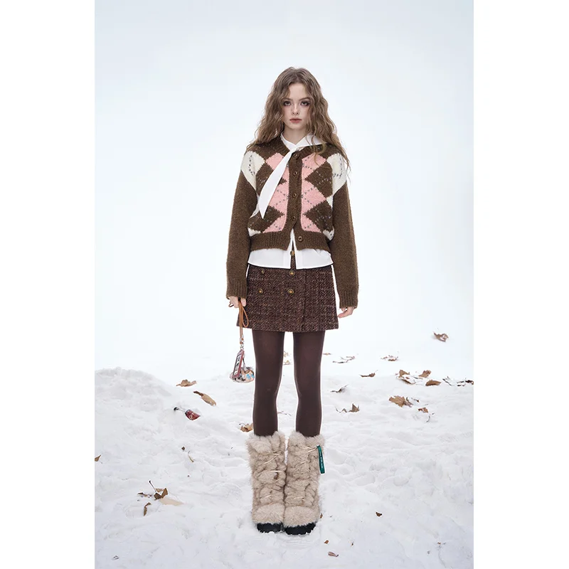 ELFSACK 2025 hiver nouveautés Y2K doux Preppy diamant ligne graphique col rond recadrée pull pour les femmes