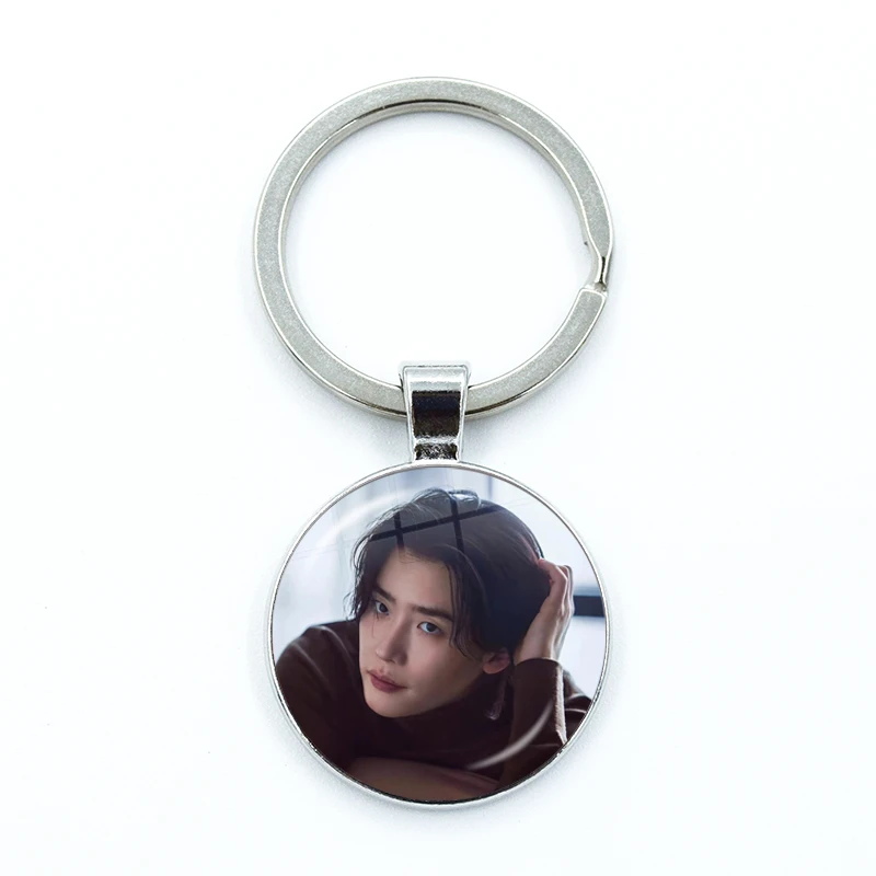 Lee Jong Suk Photo Keychain Glass Cabochon KeyRing Bag Car Key Chain Ring Holder Charms Jewelry Gifts