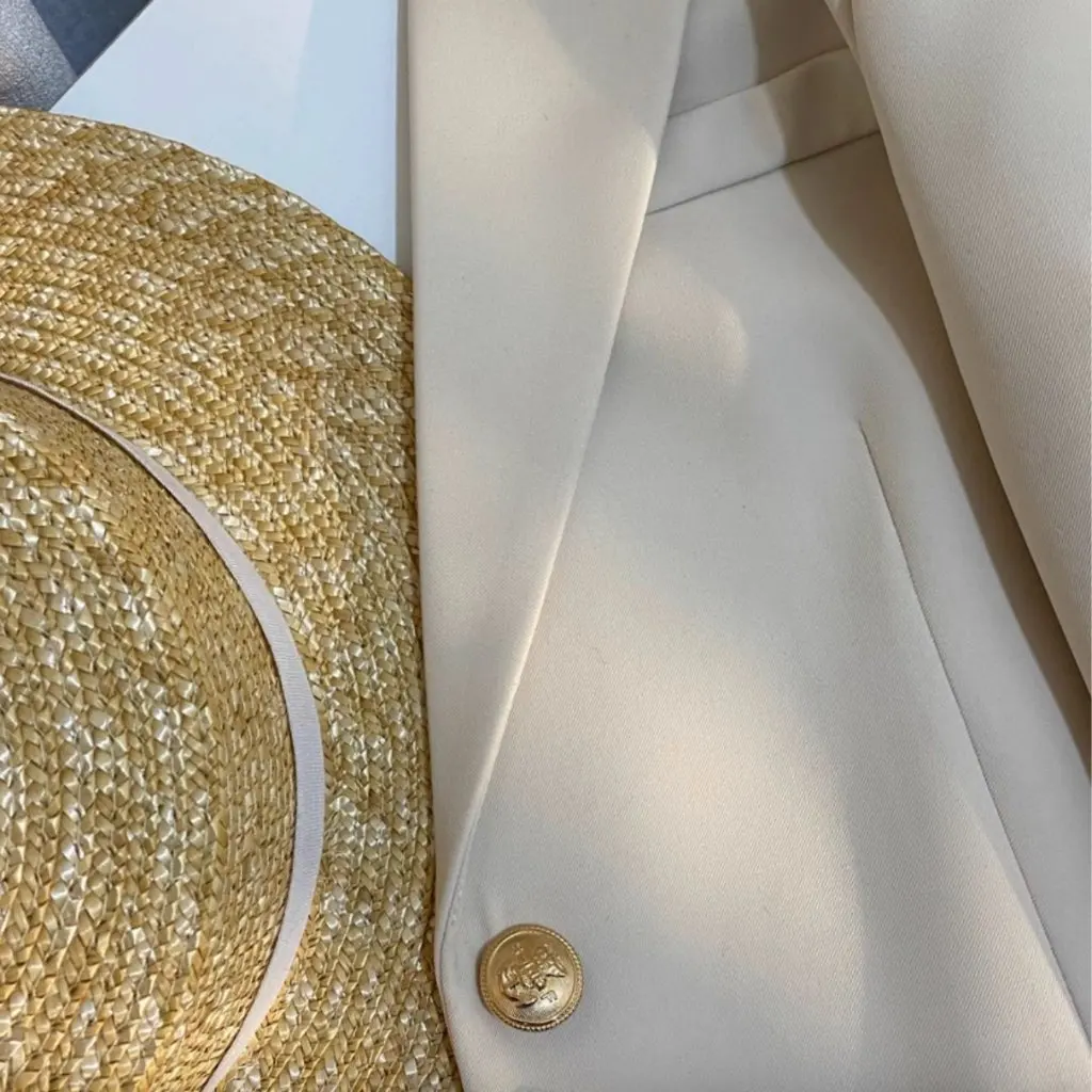 

Beige Blazer Women's Korean Style High-End Design Casual Suit for Spring Commuting Big Brand Fashionable Top