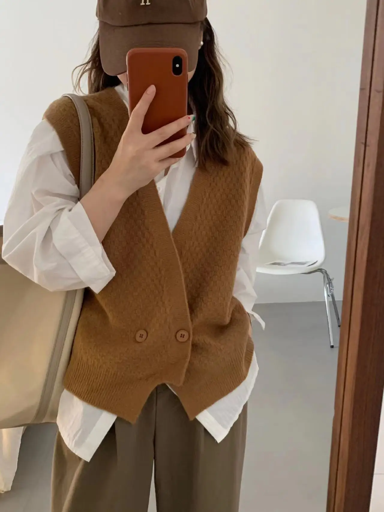 Women\'s Irregular Knitted Vest  2023 Autumn V-neck Simple All-match Ladies Vest Stacked Sleeveless Japanese Sweater Vest Jacket