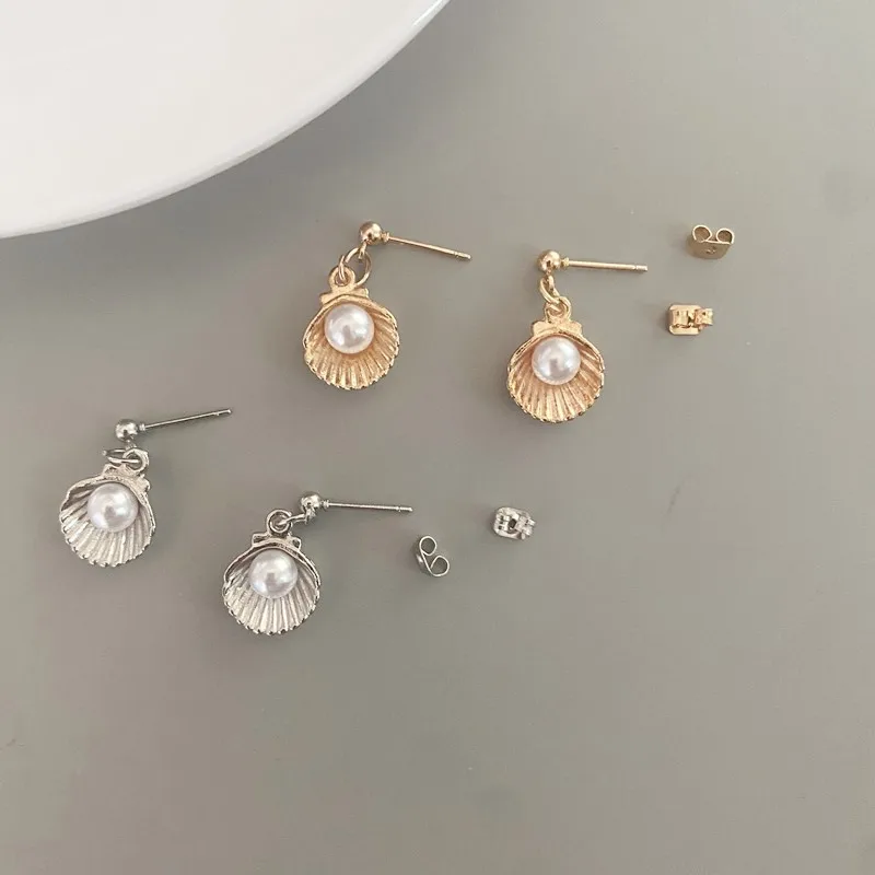 Fashion Simple Stud Earrings for Women Girl Shell Imitation Pearl Vintage Trendy Women\'s  Jewelry Golden Silver Color Eararings