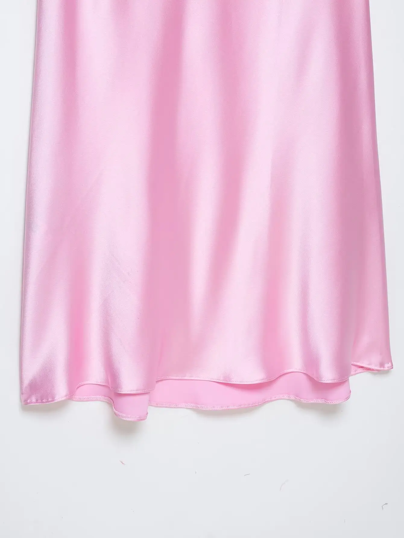 HH 2026 Neues Französisches Satin-Slip-Midikleid für Damen mit Wasserfallausschnitt und Bindeband, Elegantes Sommer-Urlaubs- und Abschlussballkleid – Detail 11