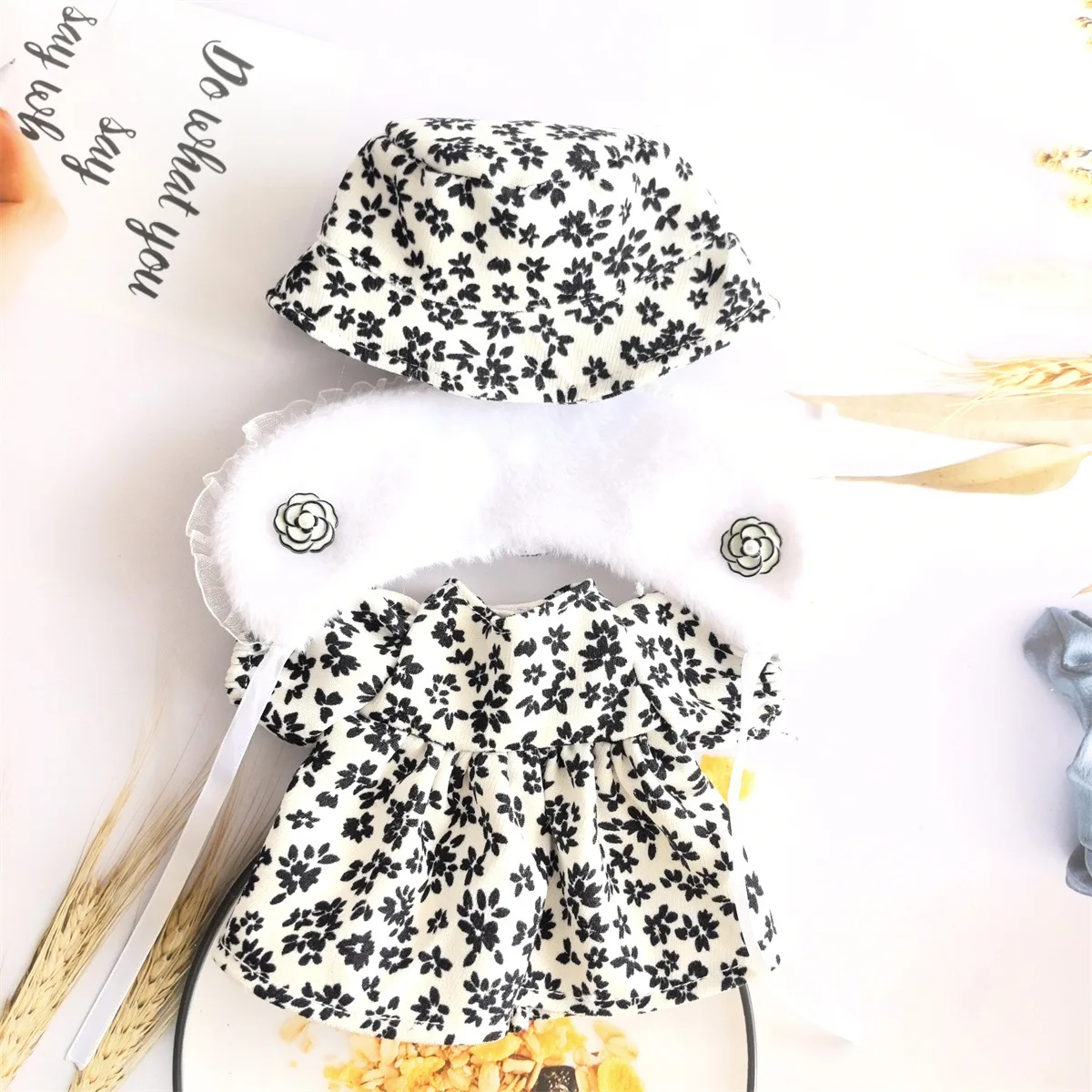 

Doll Clothes Fit 25cm Baby Doll Mellchan Toy 1/6 BJD Doll Cute Shawl Hat Black Floral Dress Princess Dress Outfit Girls Gift