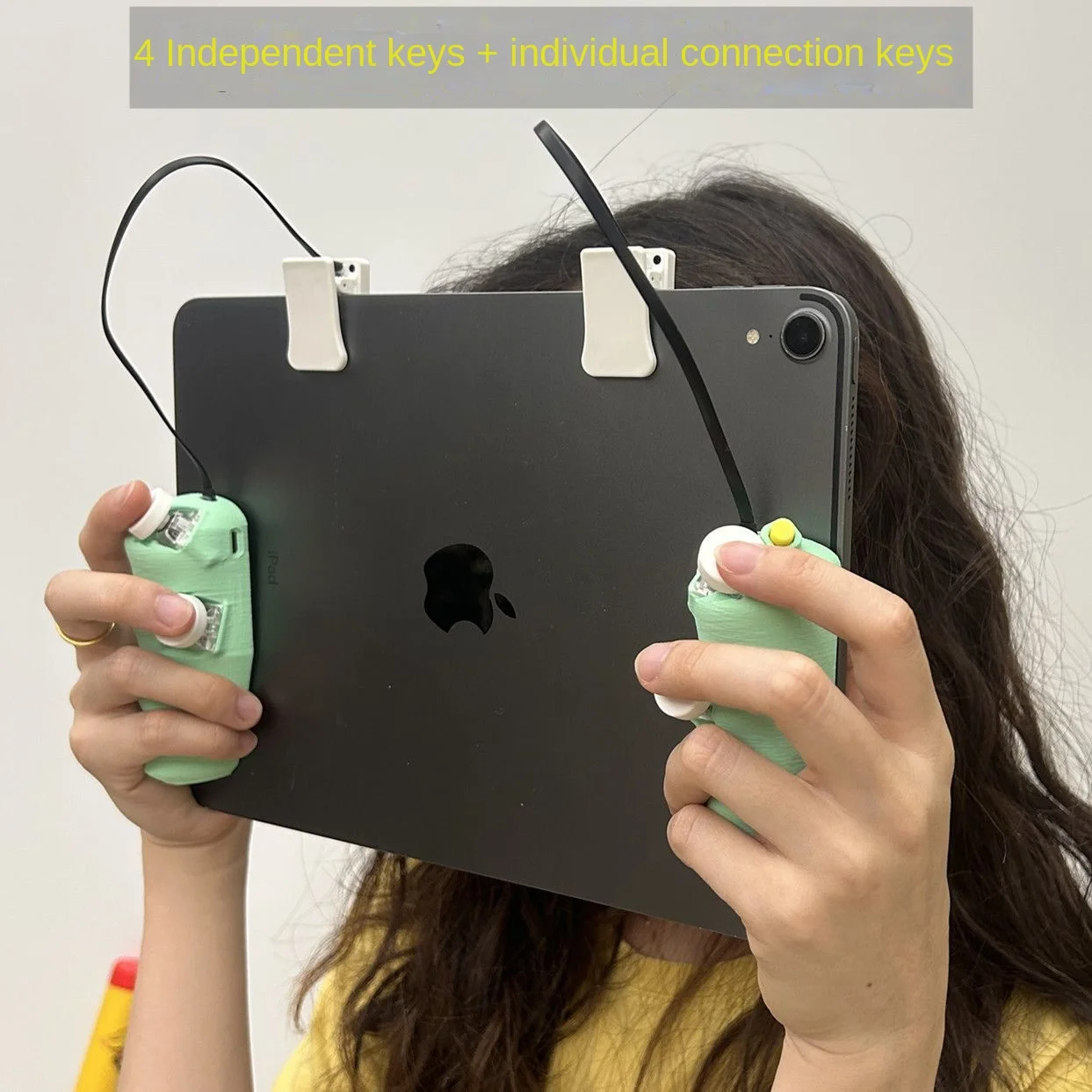 Gamepad magnetico universale per tablet PC Controller di gioco per tablet a 4 pulsanti Impugnatura a impulsi Riprese continue e velocità di clic regolabile