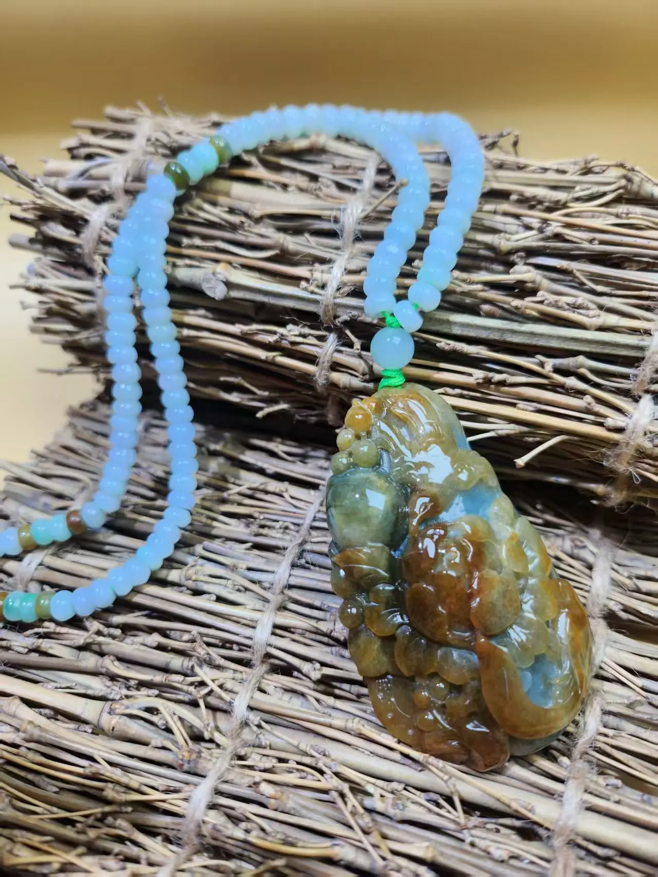 

DIY For Hand-Carved Green & Yellow Jadeite Flowering Prosperity Necklace – Emblem of Blooming Wealth and Auspicious Blessings