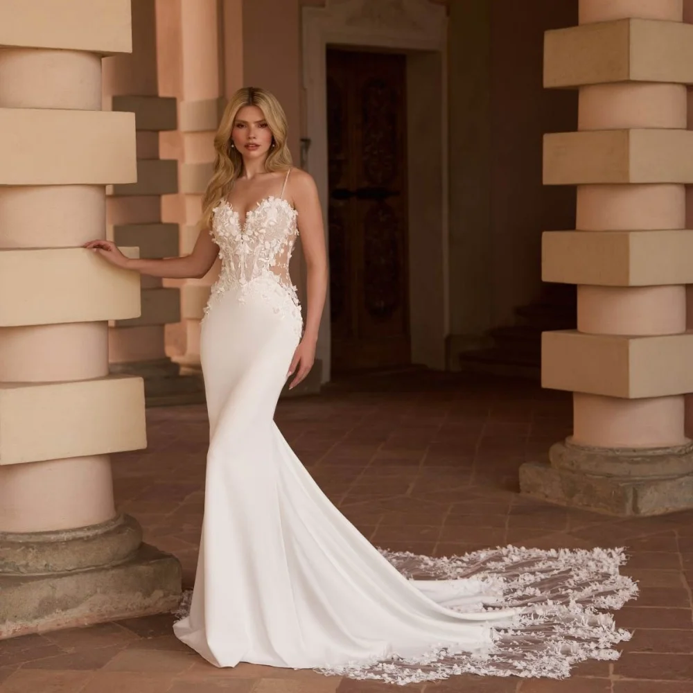 

Customized Exquisite V-neck Wedding Gown Charming Spaghetti Strap Wedding dress Lace Applique Bridal Dresses Vestidos De Noiva