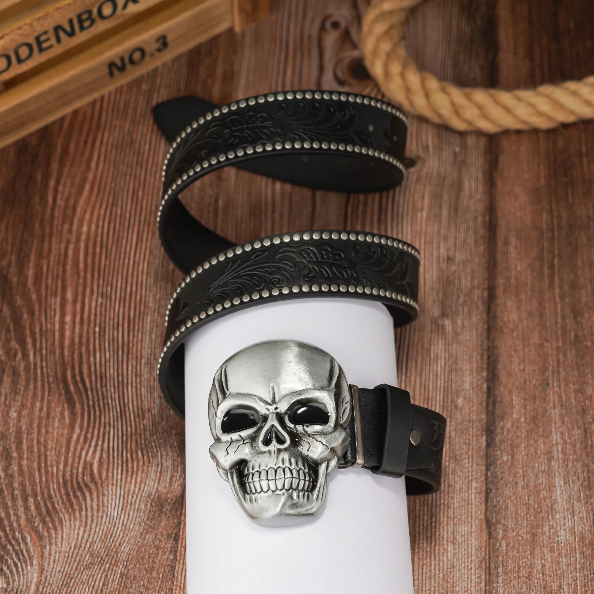 120cm Good Quality Belts,2026m New Fashion Three-Dimensional Skull Buckle Personality Unisex Skull PU Embossed Riveted Belt
